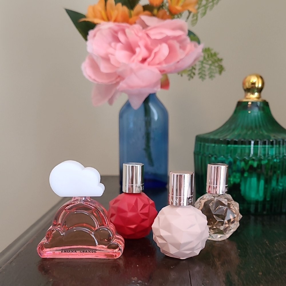 Ariana Grande Pink Cloud Set